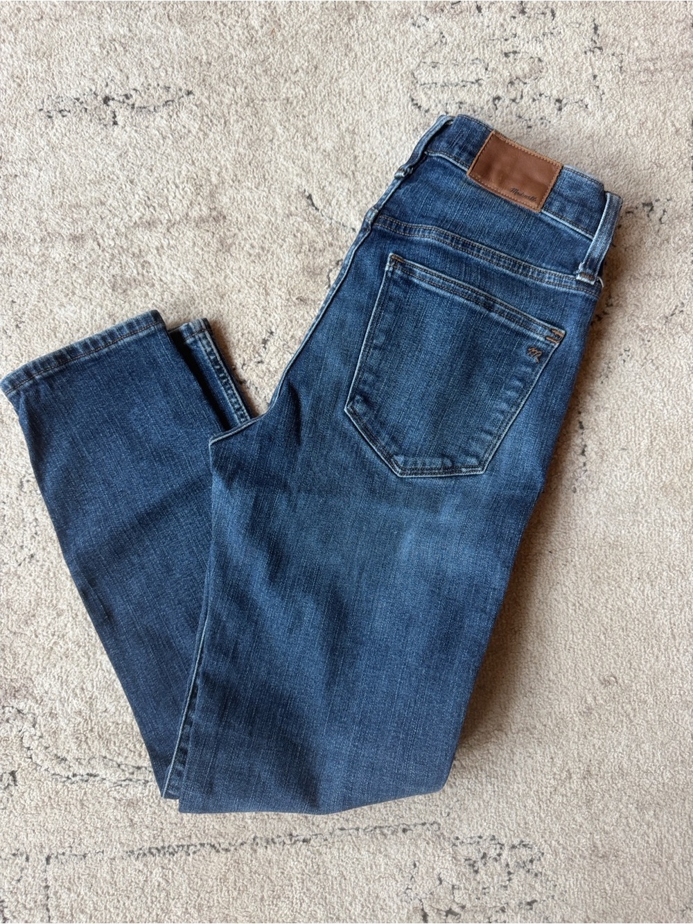 Madewell Women’s Indigo Slim Straight Jeans with Leather Patch